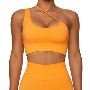 Bo and Tee Seamless Asymmetrical Sports Bra